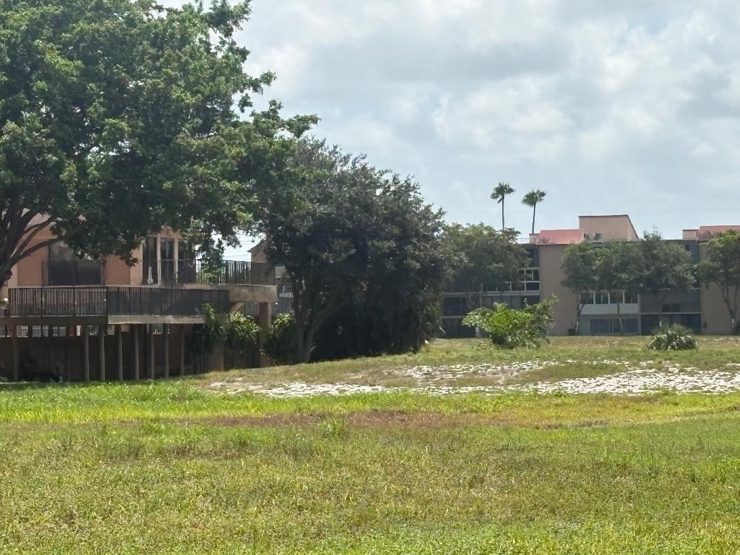 PALM LAKES CONDO - Residential