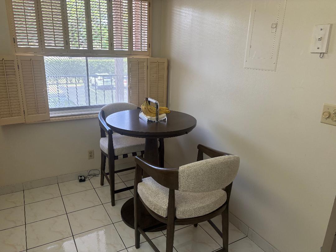 PALM LAKES CONDO - Residential