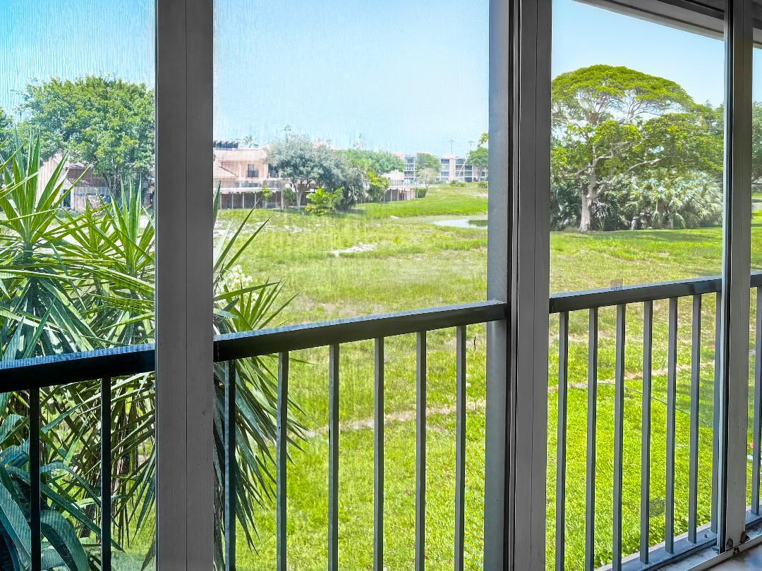 PALM LAKES CONDO - Residential