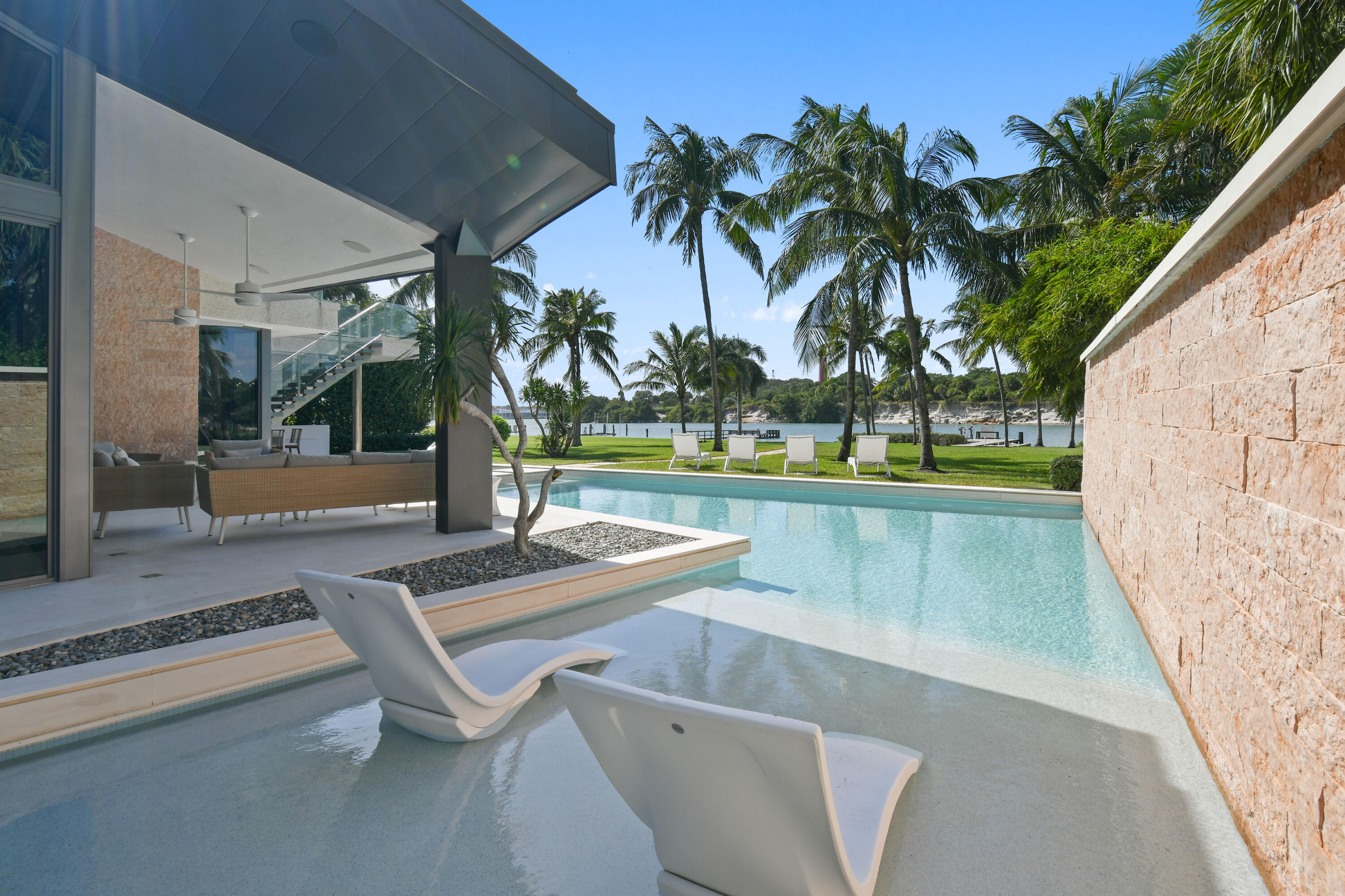 JUPITER INLET BEACH COLONY - Residential