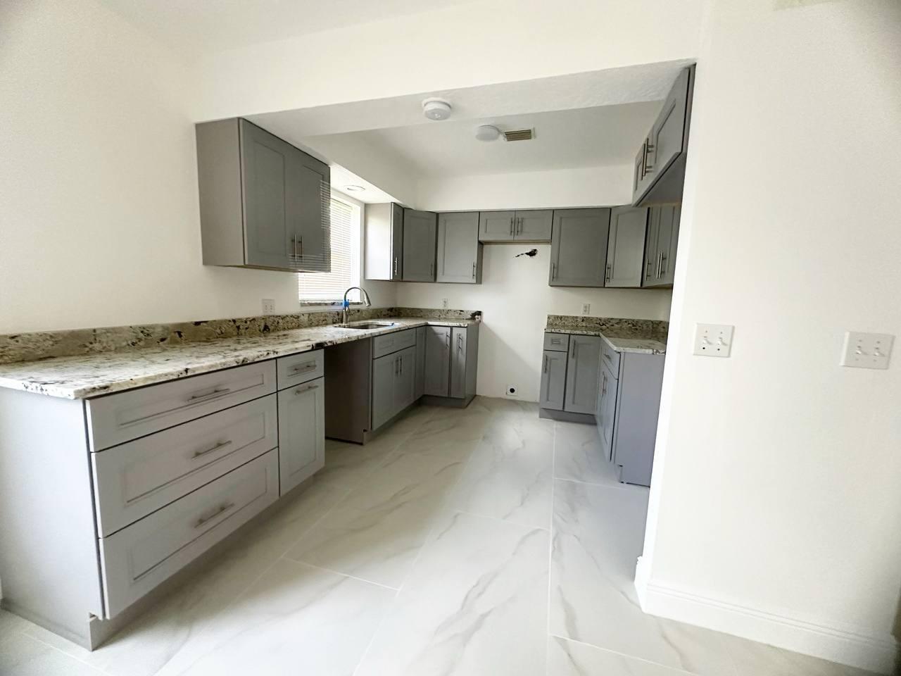 SUGAR POND MANOR OF WELLINGTON - Residential Income