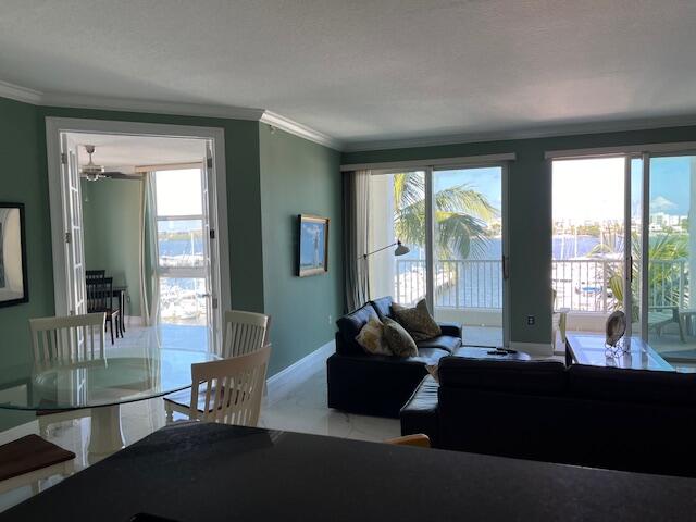 MOORINGS AT LANTANA CONDO 3 - Residential