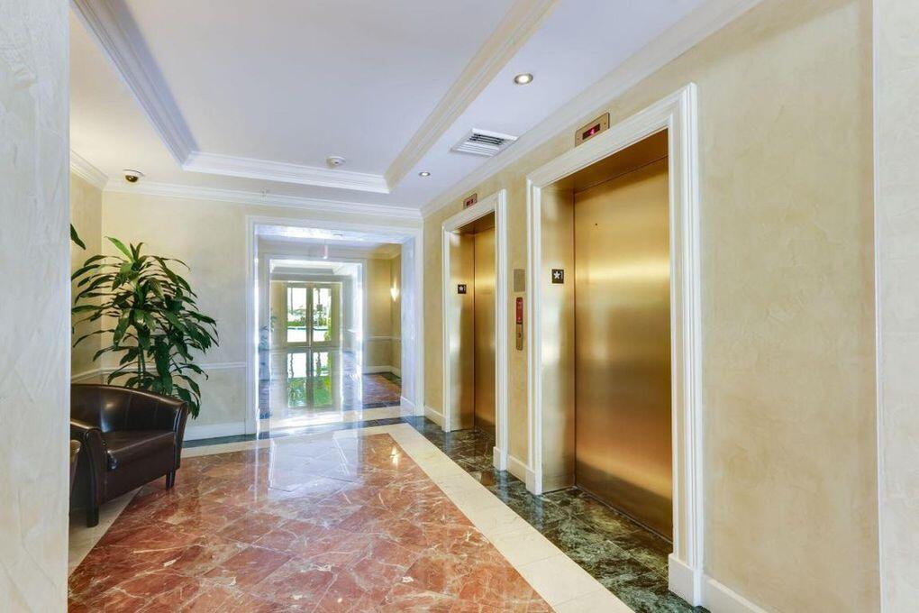 MOORINGS AT LANTANA CONDO 3 - Residential