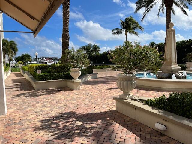 MOORINGS AT LANTANA CONDO 3 - Residential