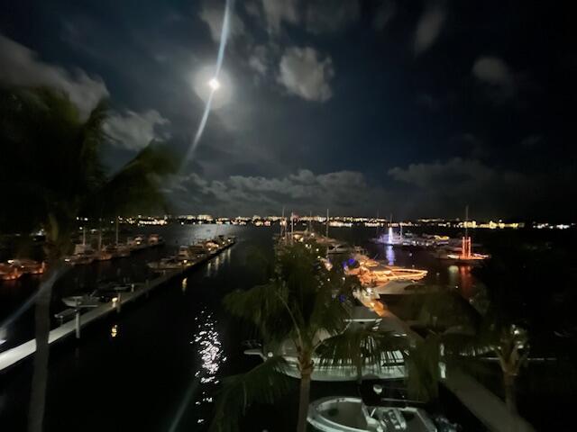 MOORINGS AT LANTANA CONDO 3 - Residential