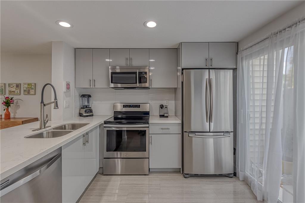 Sun Harbour - Residential