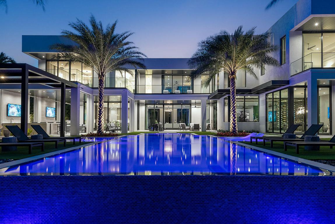 ROYAL PALM YACHT & COUNTRY CLUB - Residential