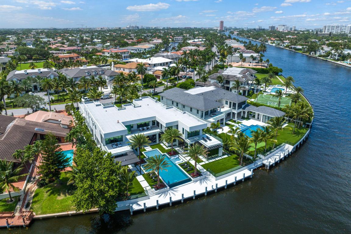ROYAL PALM YACHT & COUNTRY CLUB - Residential