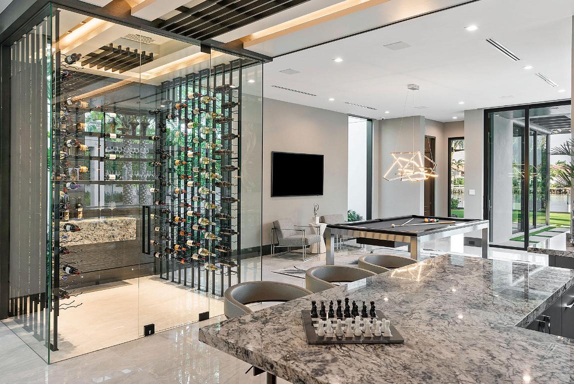 ROYAL PALM YACHT & COUNTRY CLUB - Residential