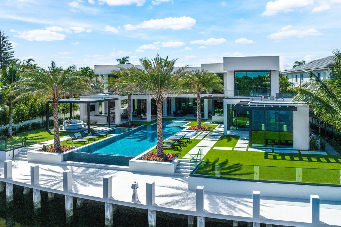 ROYAL PALM YACHT & COUNTRY CLUB - Residential