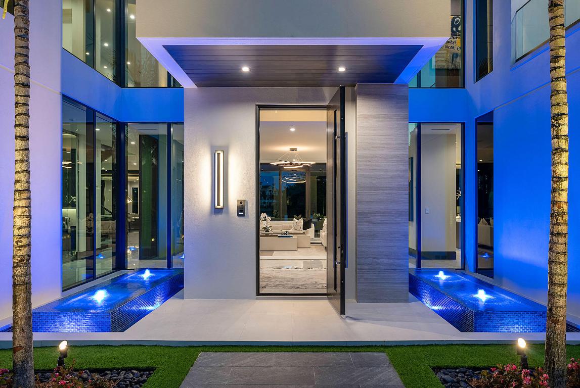 ROYAL PALM YACHT & COUNTRY CLUB - Residential
