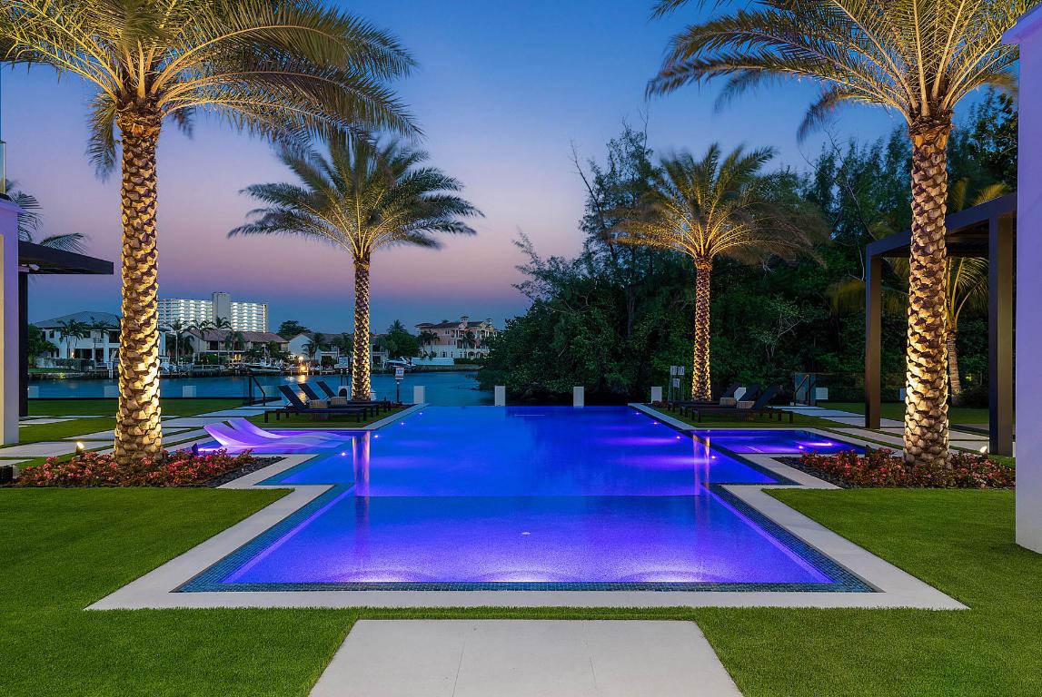 ROYAL PALM YACHT & COUNTRY CLUB - Residential