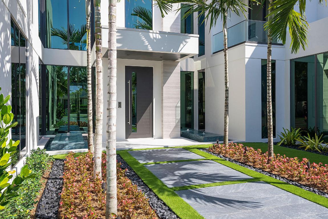 ROYAL PALM YACHT & COUNTRY CLUB - Residential