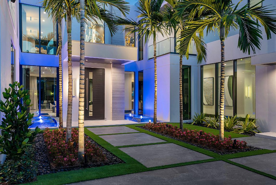 ROYAL PALM YACHT & COUNTRY CLUB - Residential