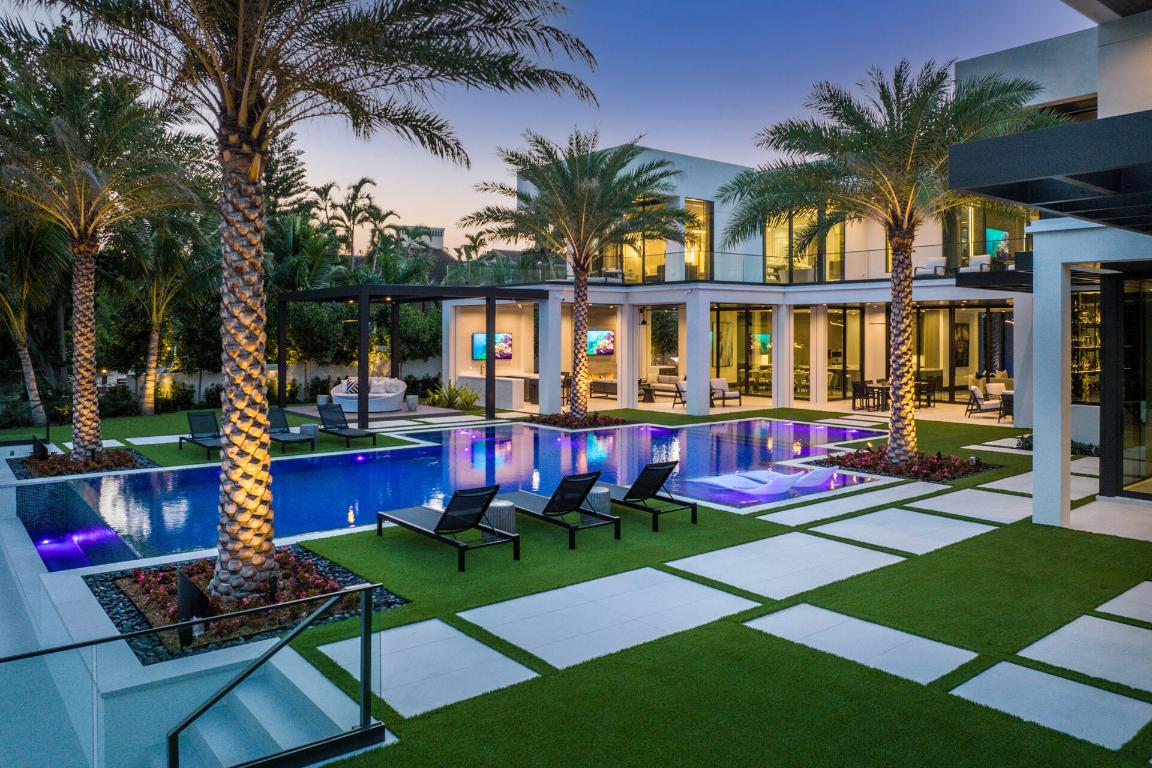 ROYAL PALM YACHT & COUNTRY CLUB - Residential