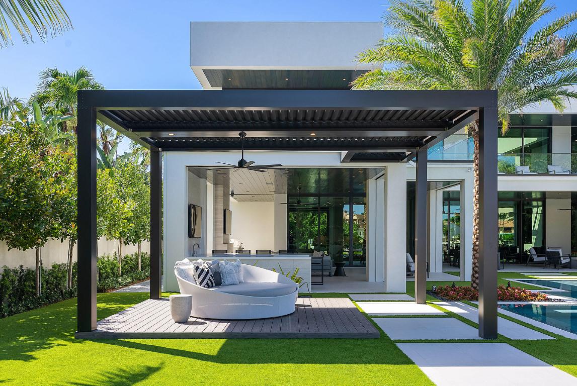 ROYAL PALM YACHT & COUNTRY CLUB - Residential