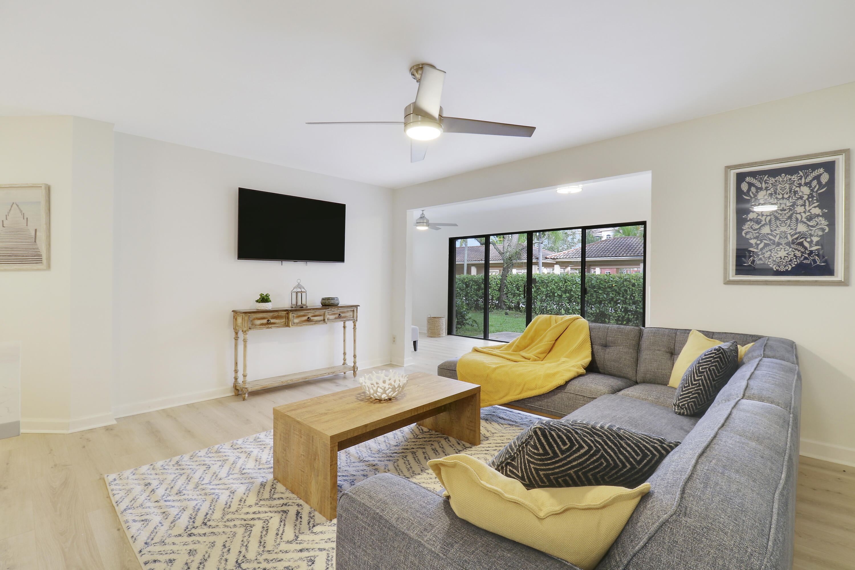 DUNBAR WOODS CONDO I II AND III IN OR4410P782, - Residential