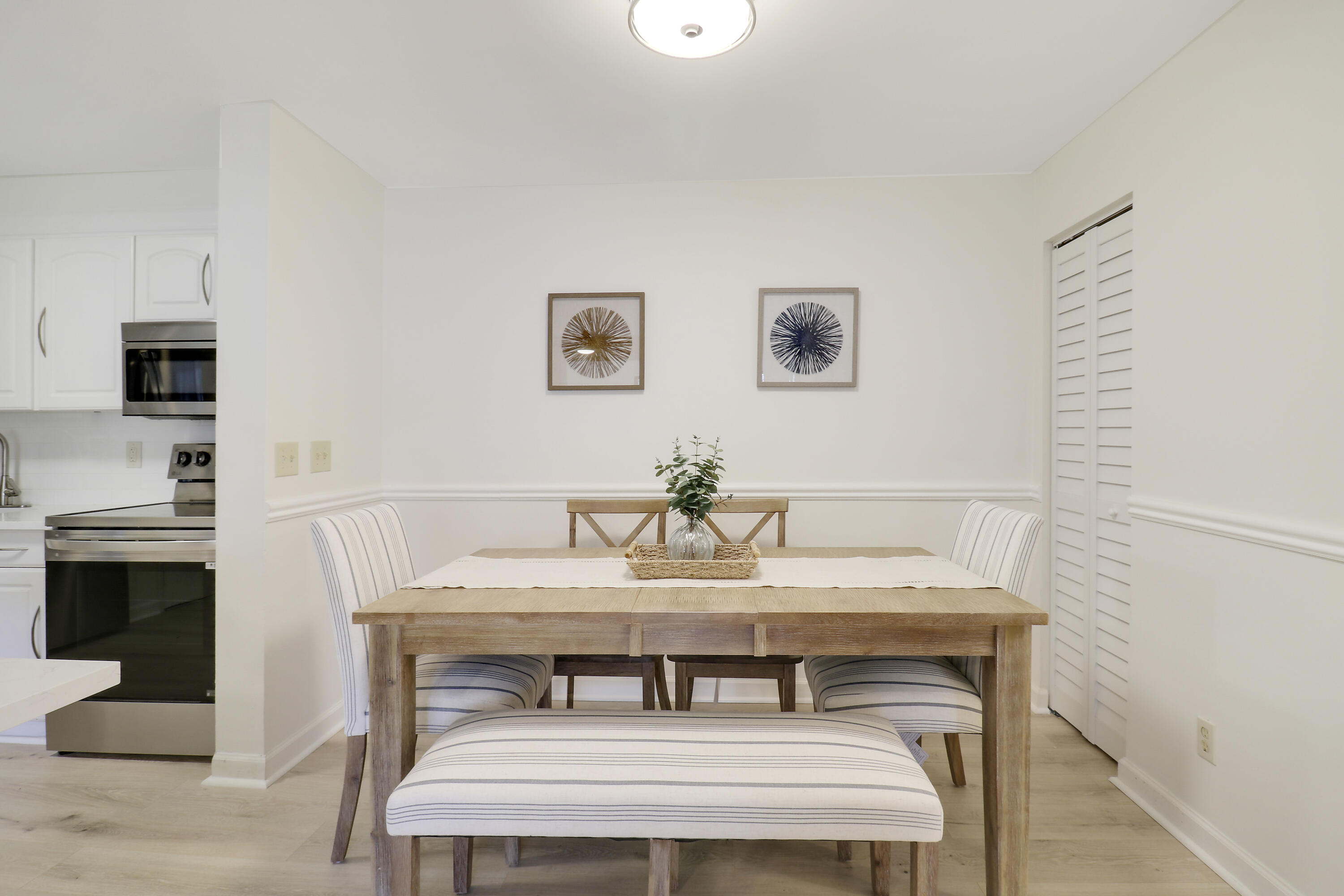 DUNBAR WOODS CONDO I II AND III IN OR4410P782, - Residential