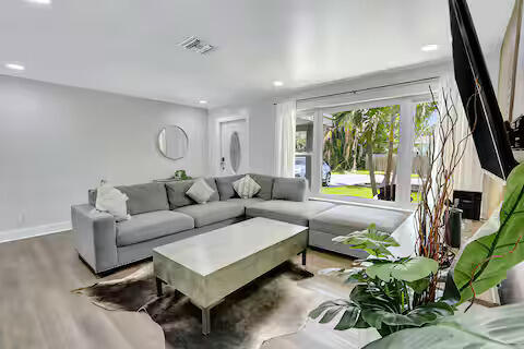 WILTON ESTATES RESUB - Residential Lease