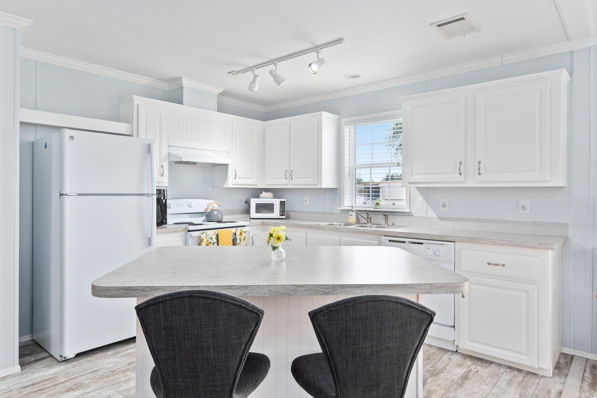 RIDGEWAY - Residential