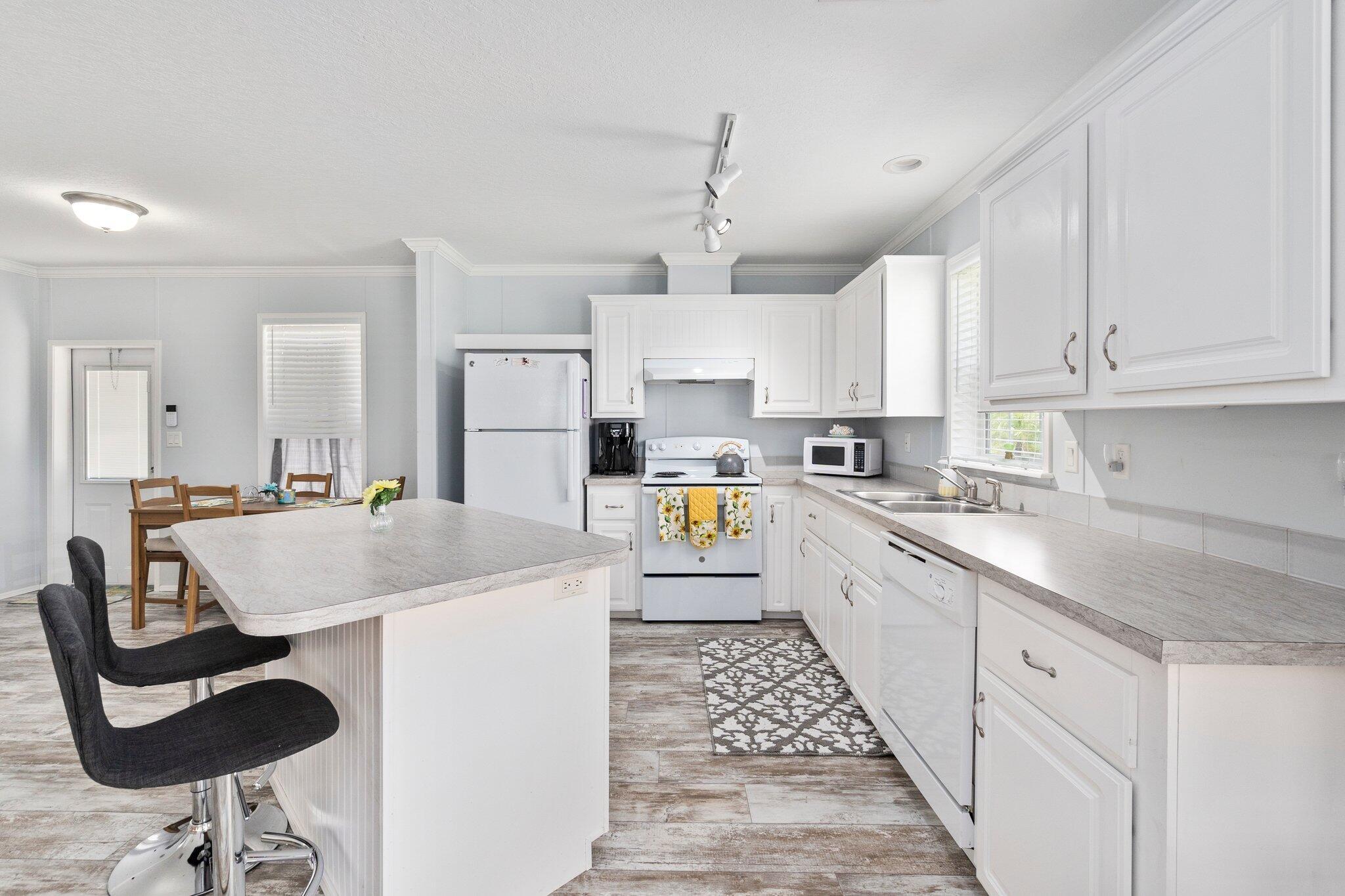 RIDGEWAY - Residential