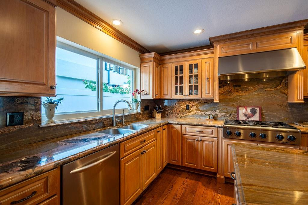 LIGHTHOUSE POINT 4TH SEC - Residential Lease