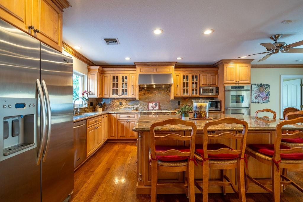 LIGHTHOUSE POINT 4TH SEC - Residential Lease