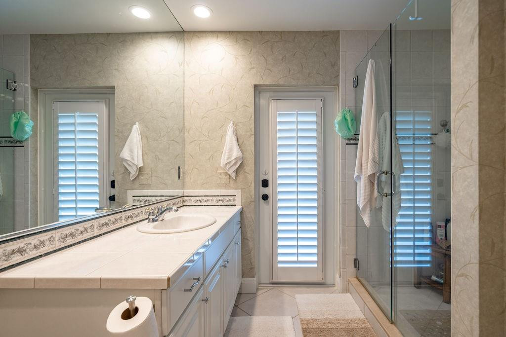 LIGHTHOUSE POINT 4TH SEC - Residential Lease