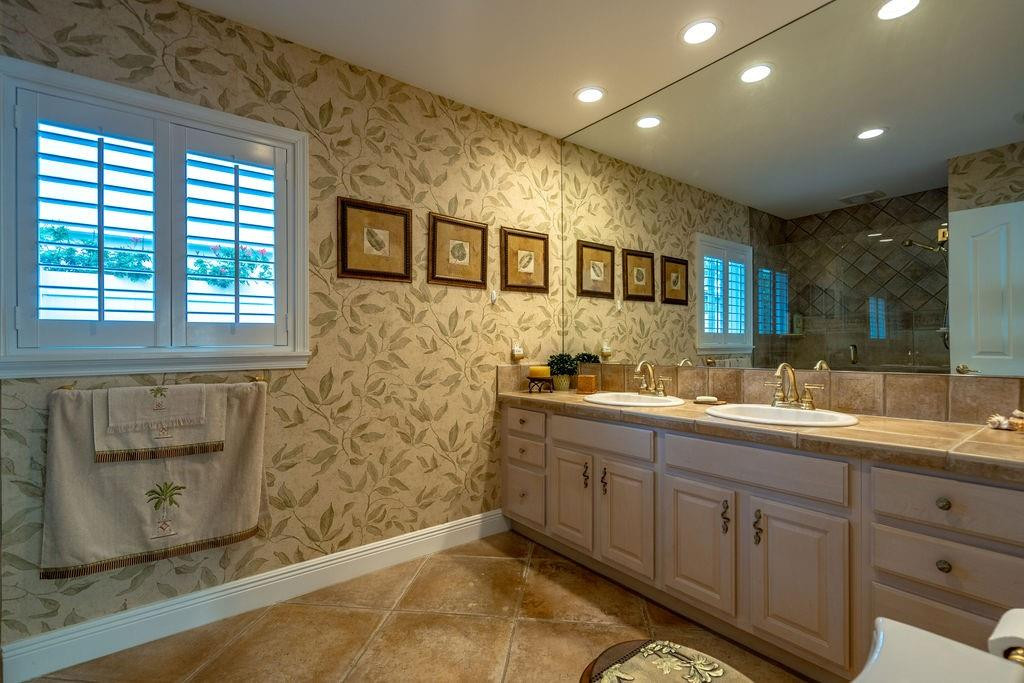 LIGHTHOUSE POINT 4TH SEC - Residential Lease
