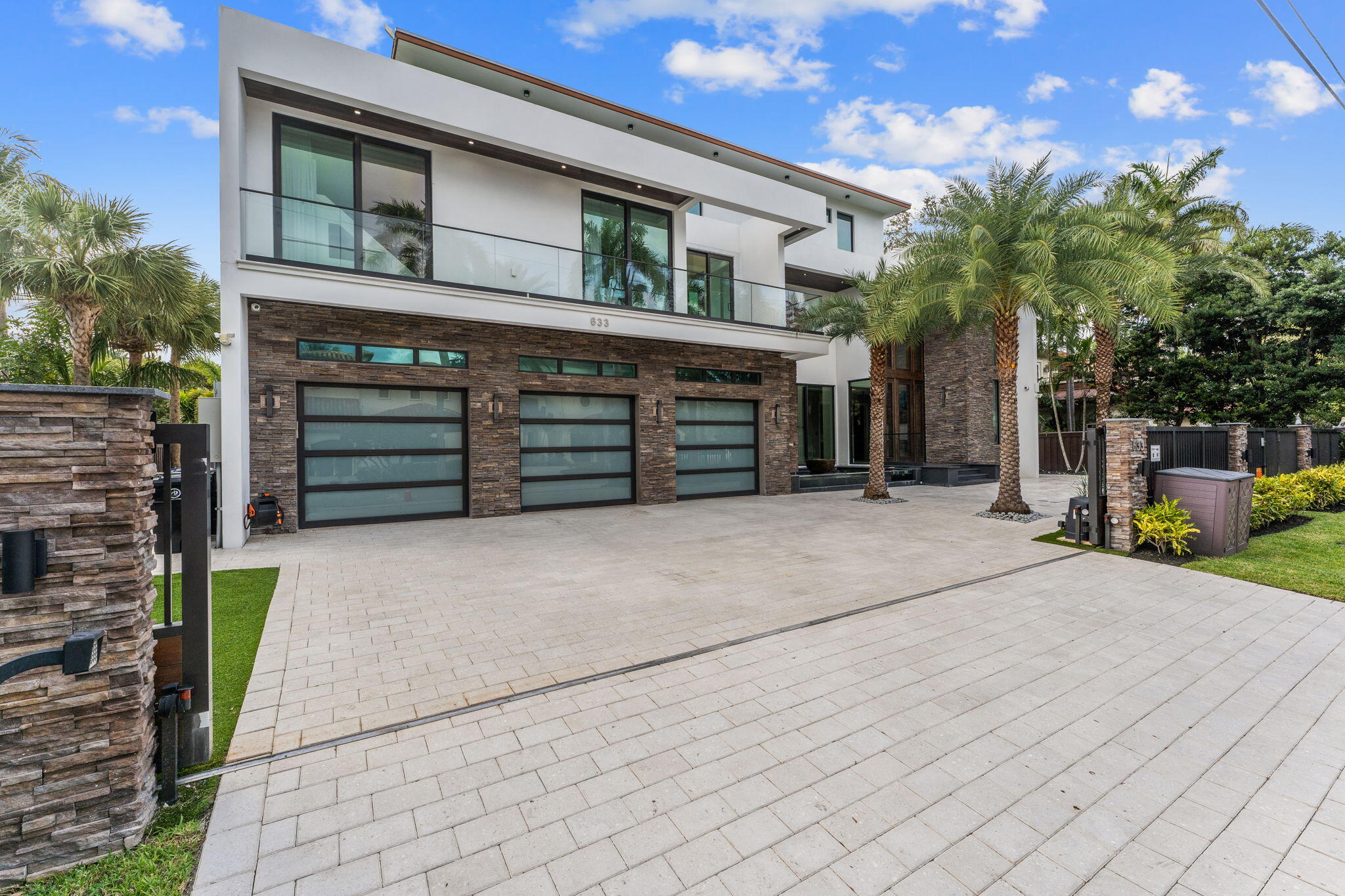 CORAL ISLES - Residential