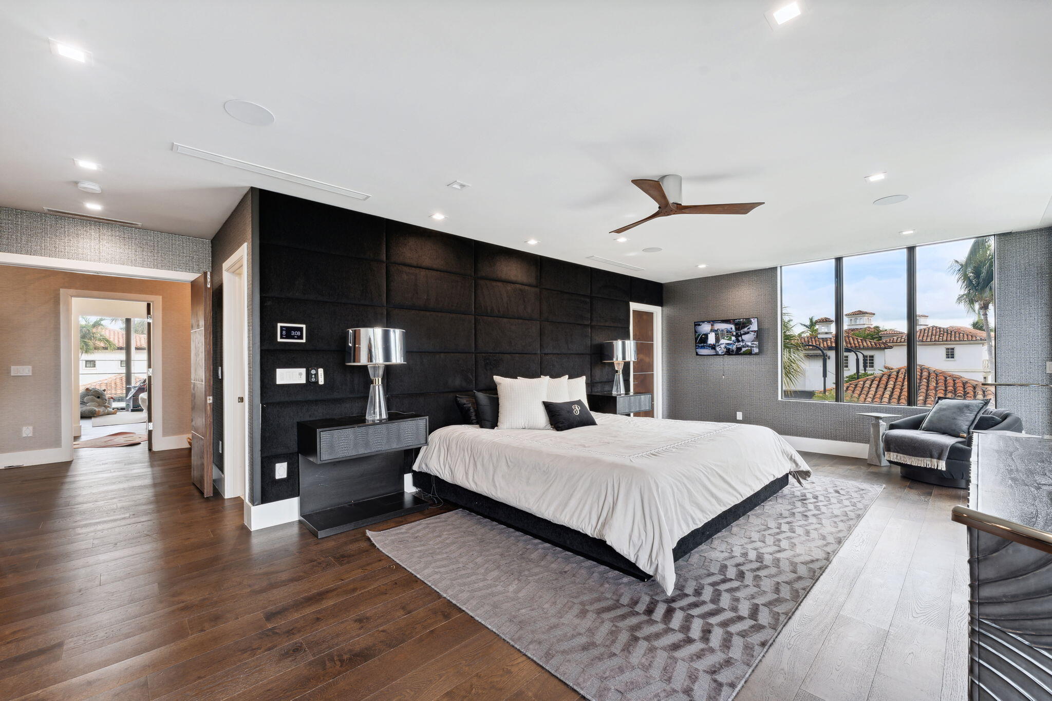 CORAL ISLES - Residential