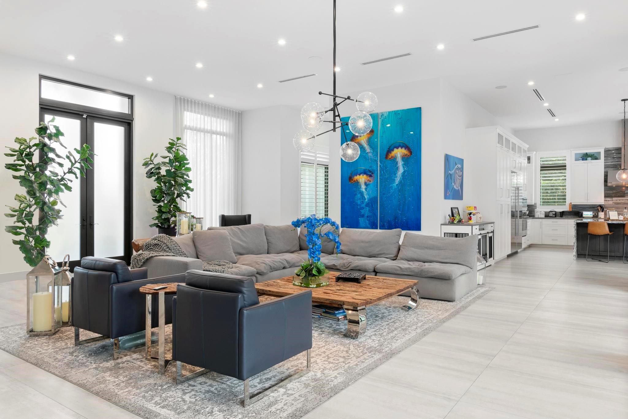 SUNSHINE RANCHES - Residential