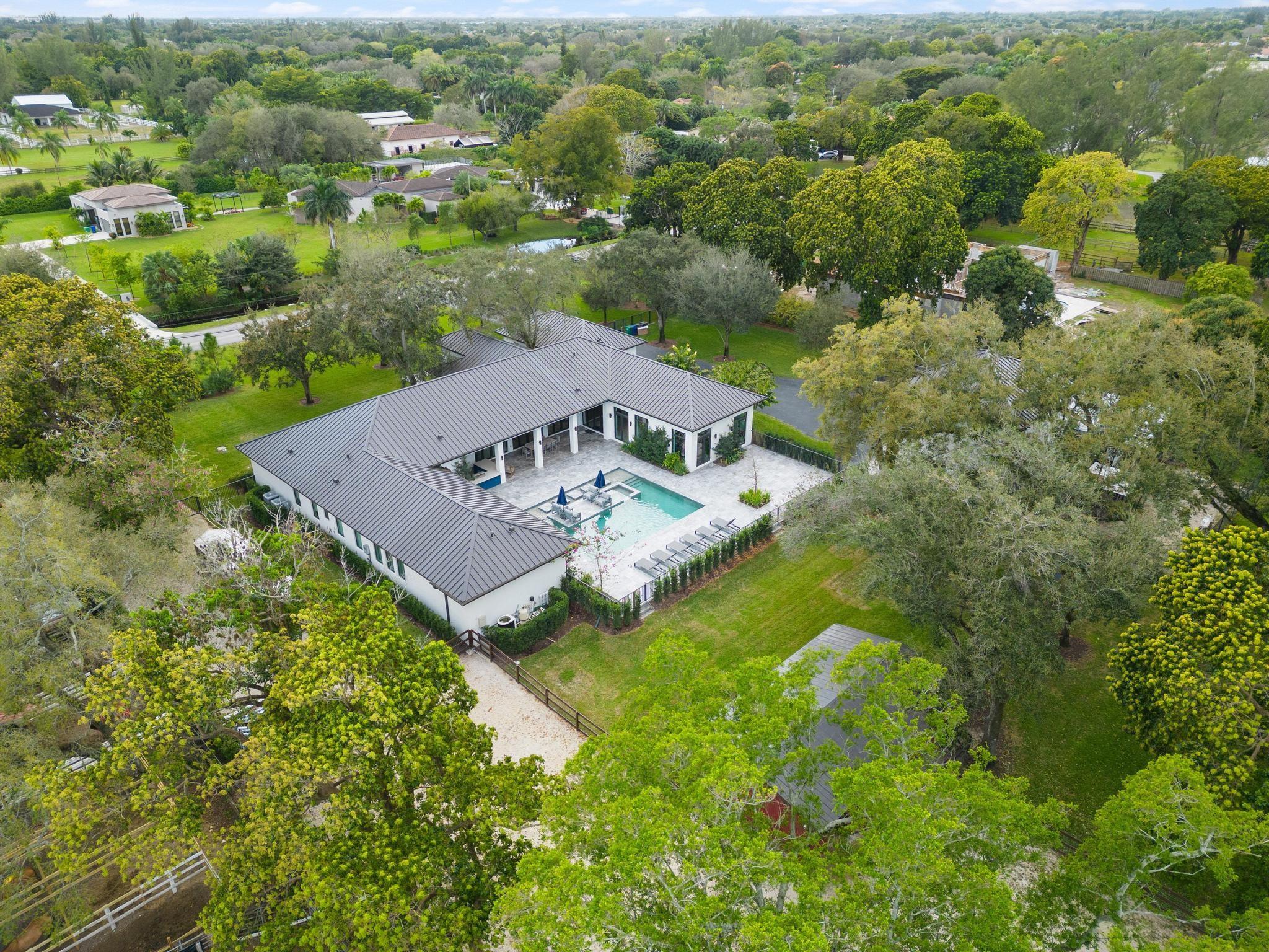 SUNSHINE RANCHES - Residential