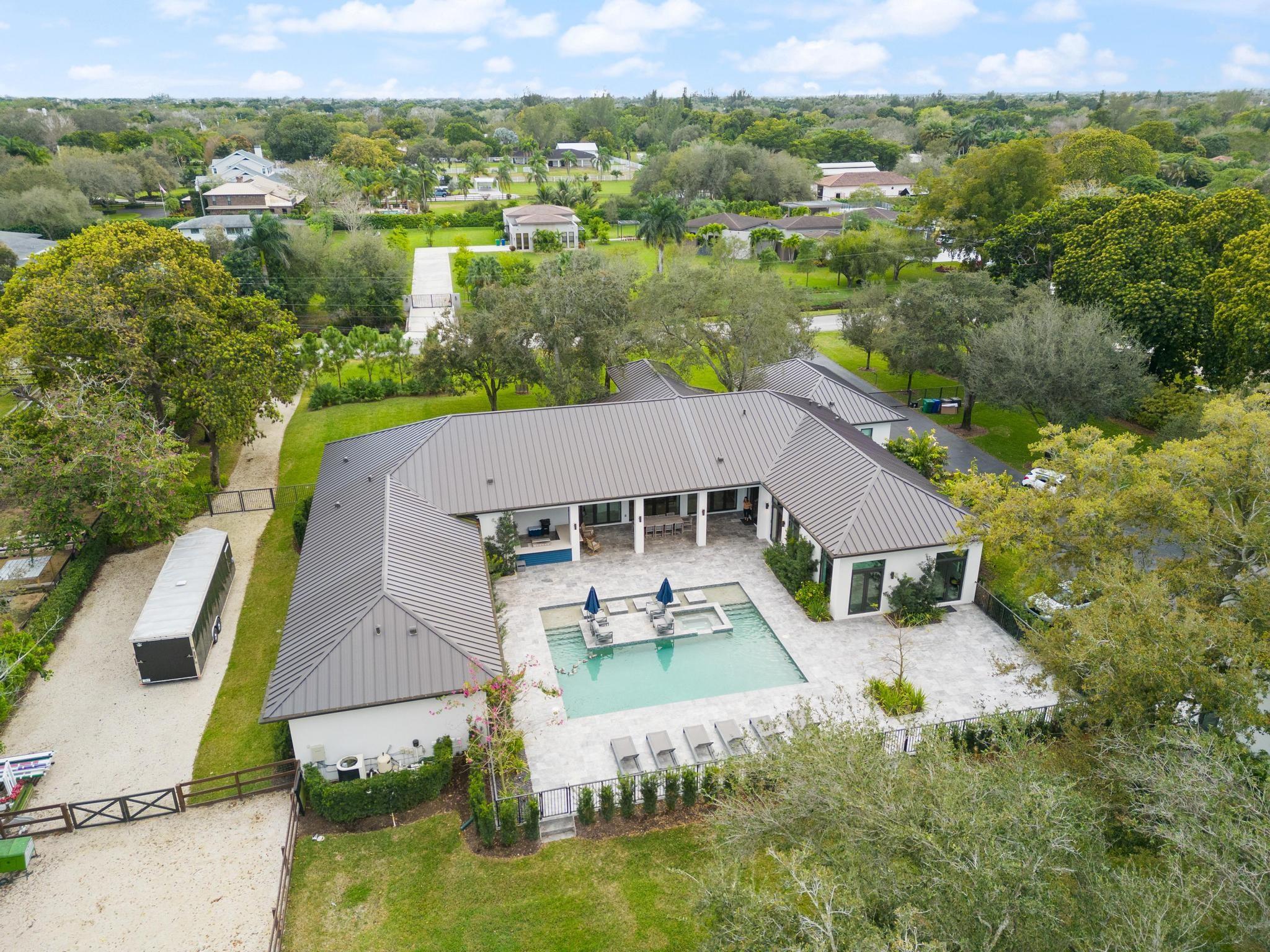 SUNSHINE RANCHES - Residential