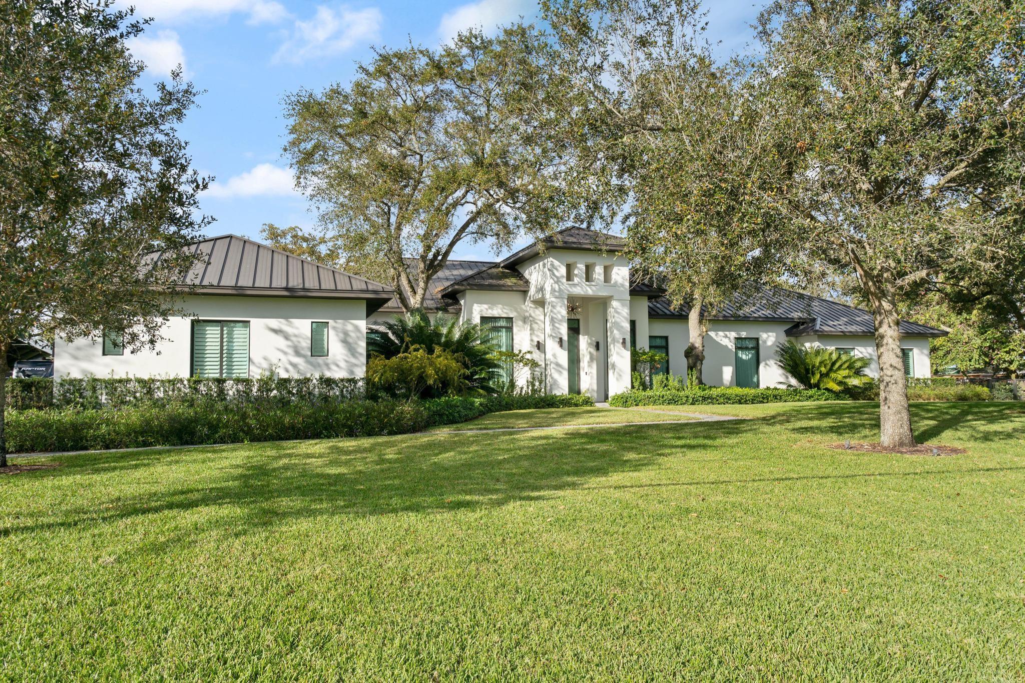 SUNSHINE RANCHES - Residential