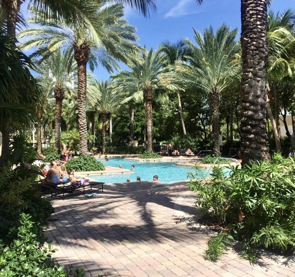 PORTO BELLAGIO CONDO - Residential