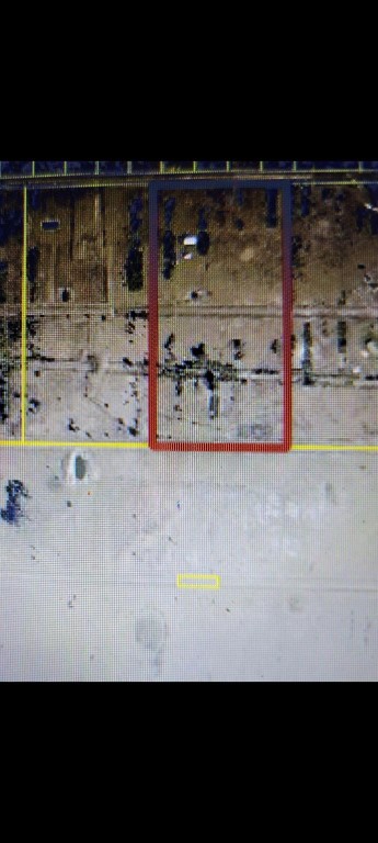 20 Acres located in NW Okeechobee County(Prairie) Property is cleared, culvert,   Residential/Agricultural. Great family retreat. Build your dream home. plant your garden. Country living.