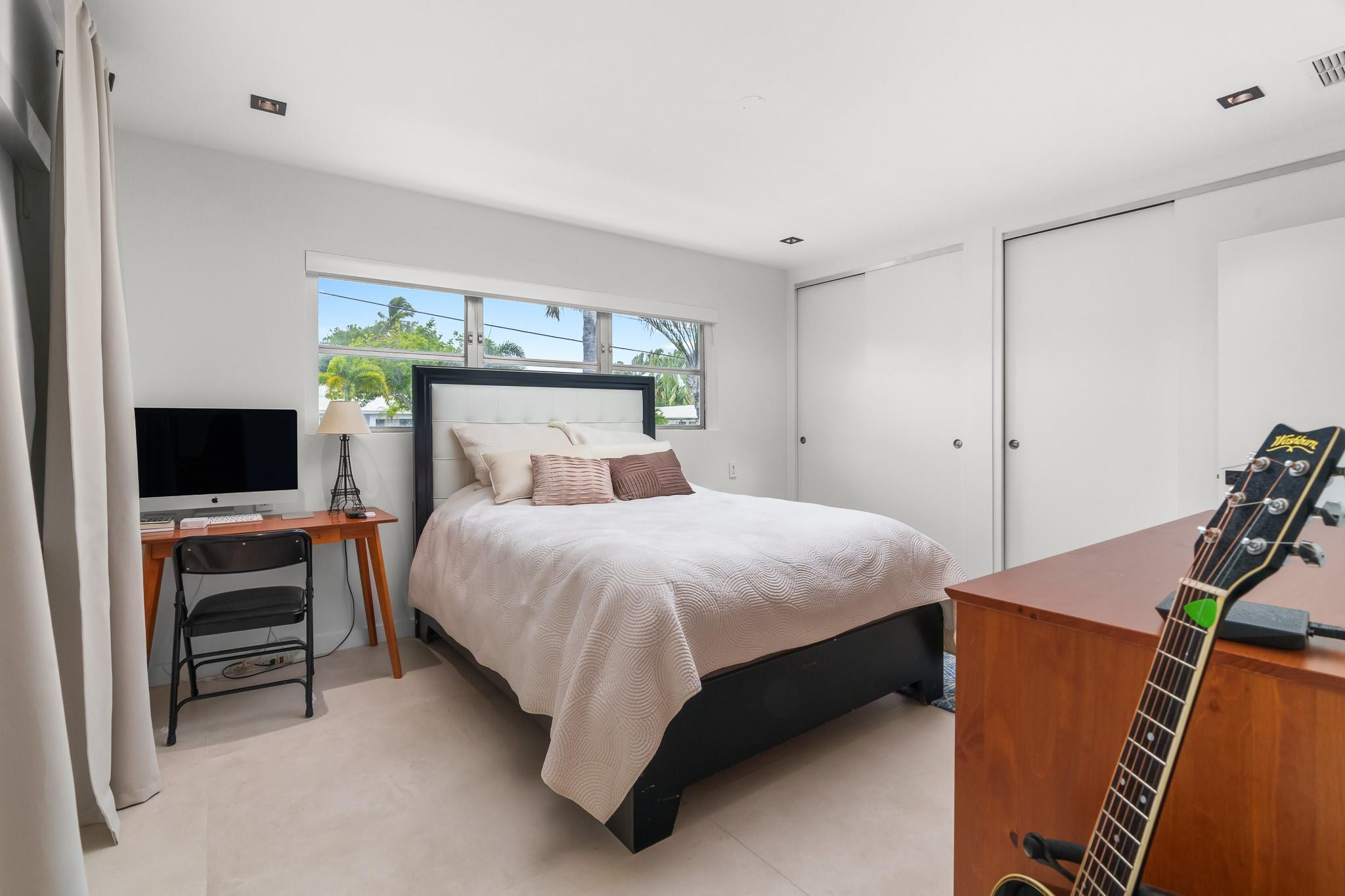 SILVER SHORES UNIT - Residential Lease