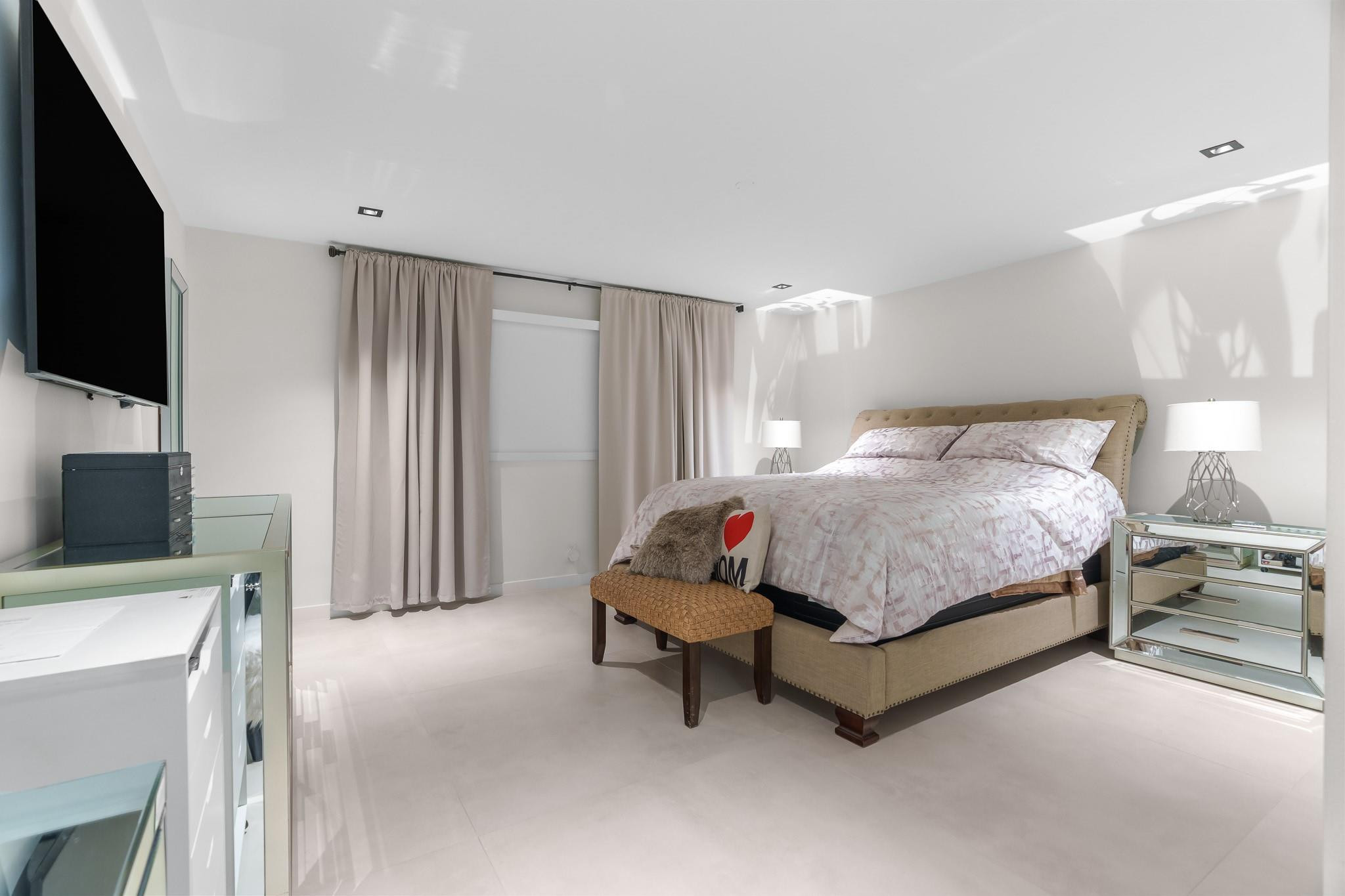 SILVER SHORES UNIT - Residential Lease