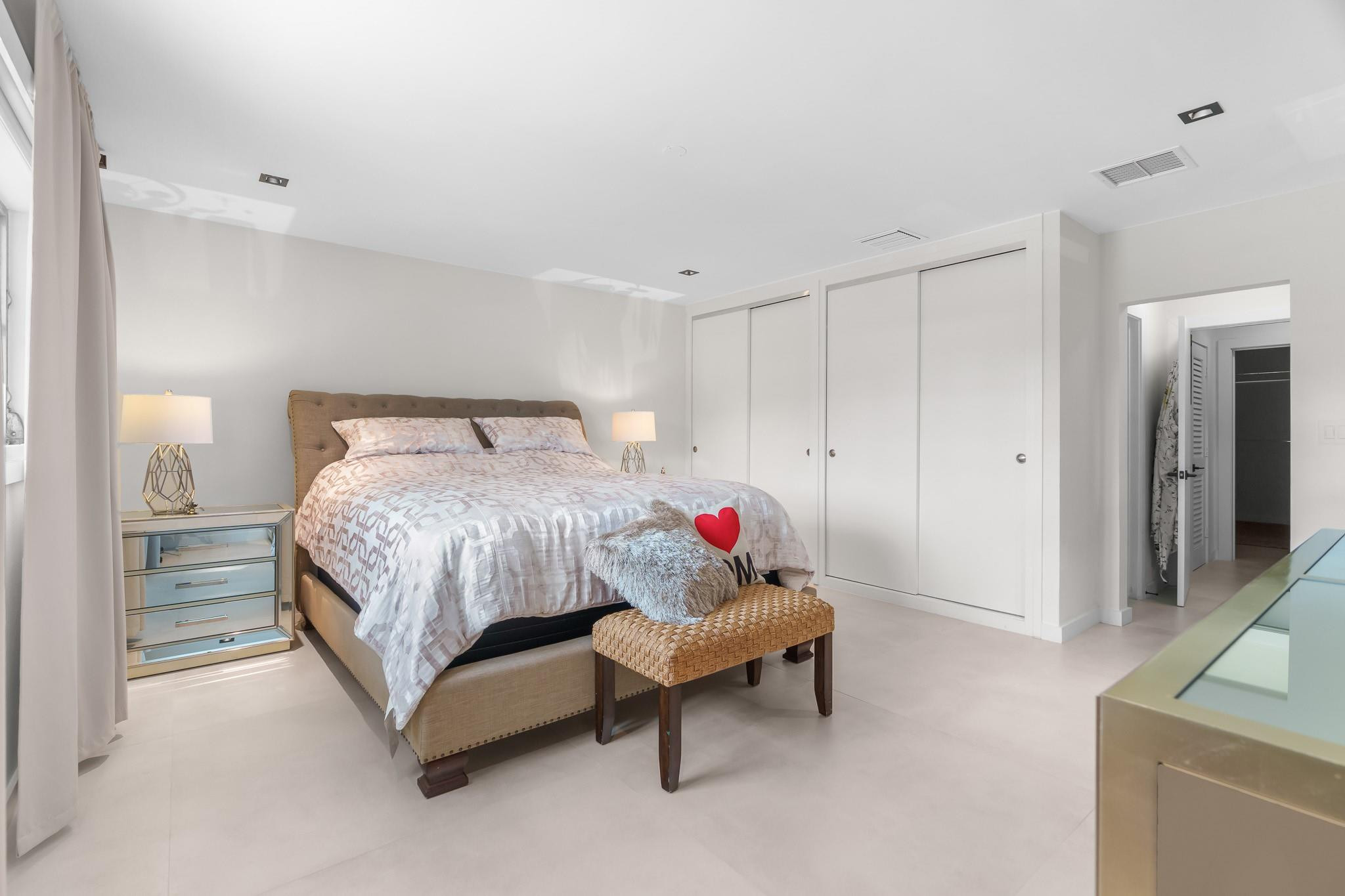 SILVER SHORES UNIT - Residential Lease