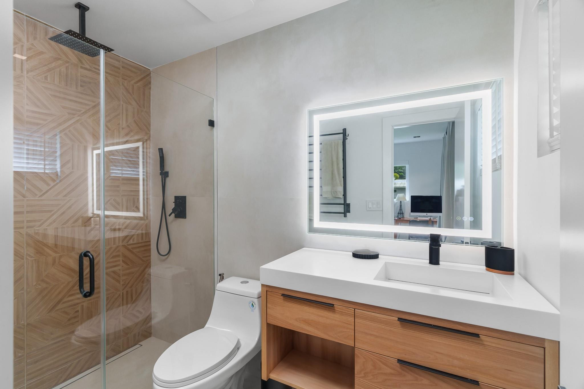 SILVER SHORES UNIT - Residential Lease