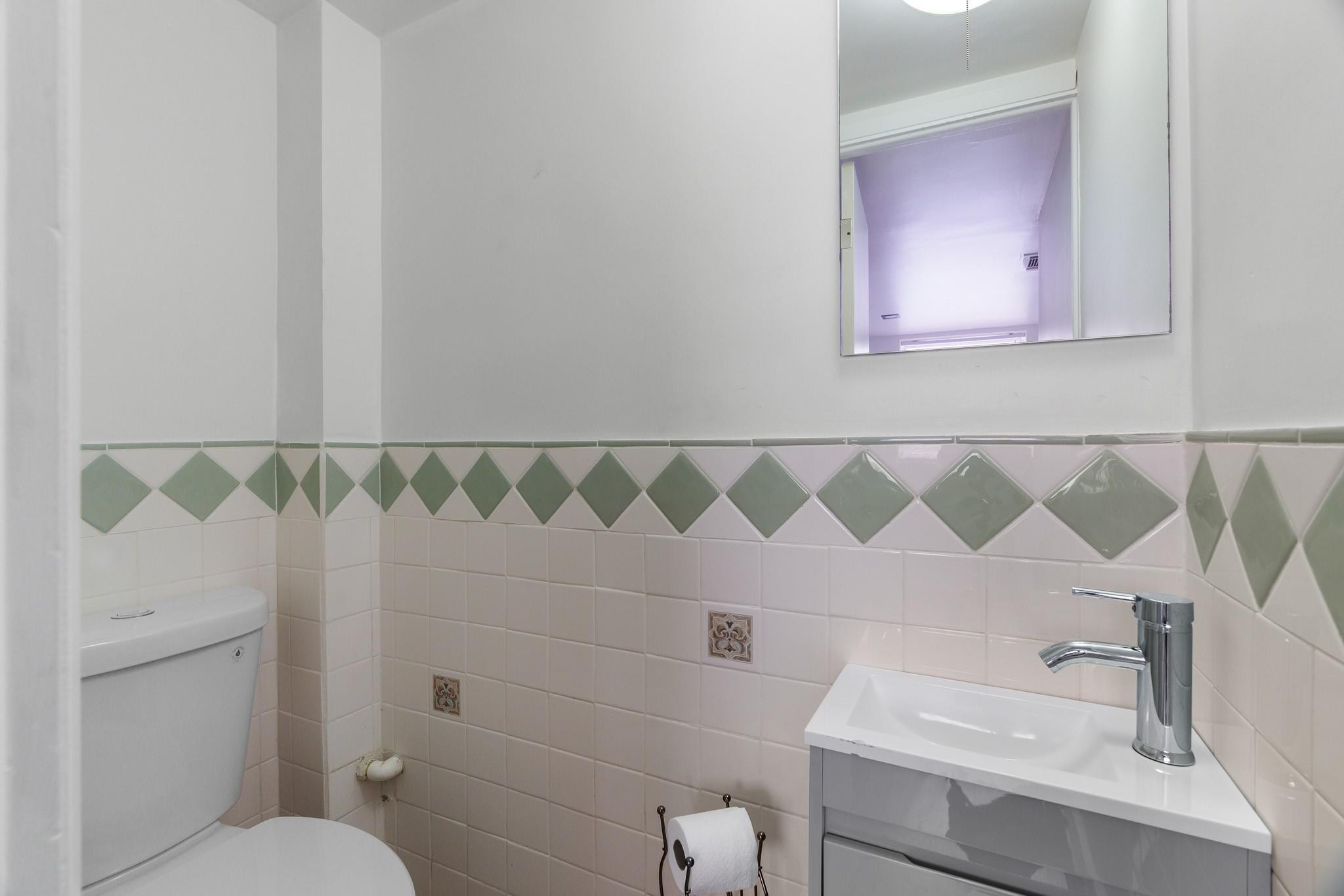 SILVER SHORES UNIT - Residential Lease