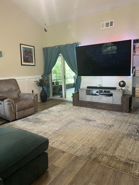 TARTAN LAKES 1 - Residential