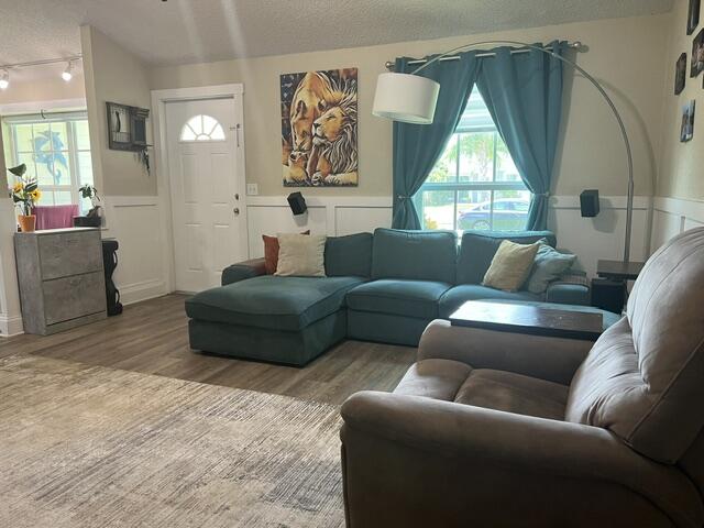 TARTAN LAKES 1 - Residential