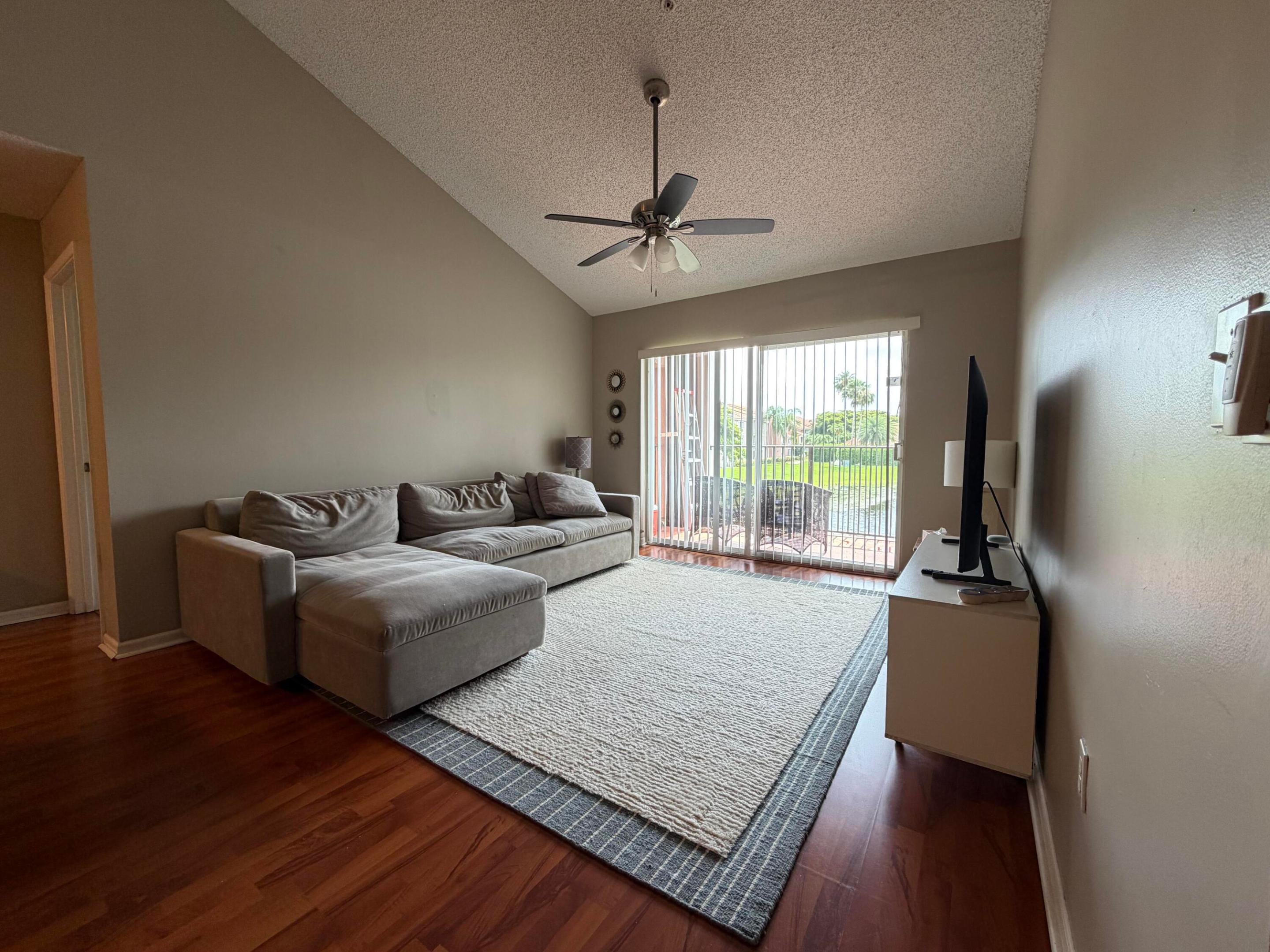 ST ANDREWS AT BOYNTON BEACH CONDO - Residential Lease