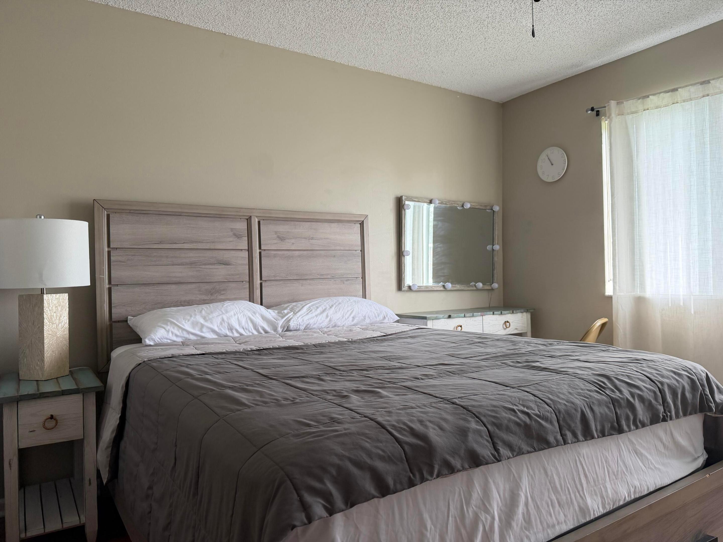 ST ANDREWS AT BOYNTON BEACH CONDO - Residential Lease