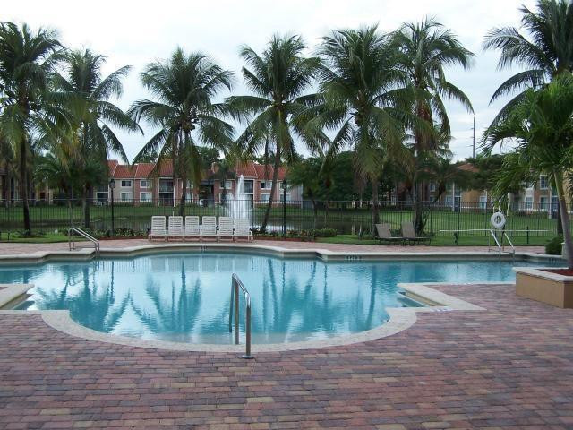 ST ANDREWS AT BOYNTON BEACH CONDO - Residential Lease