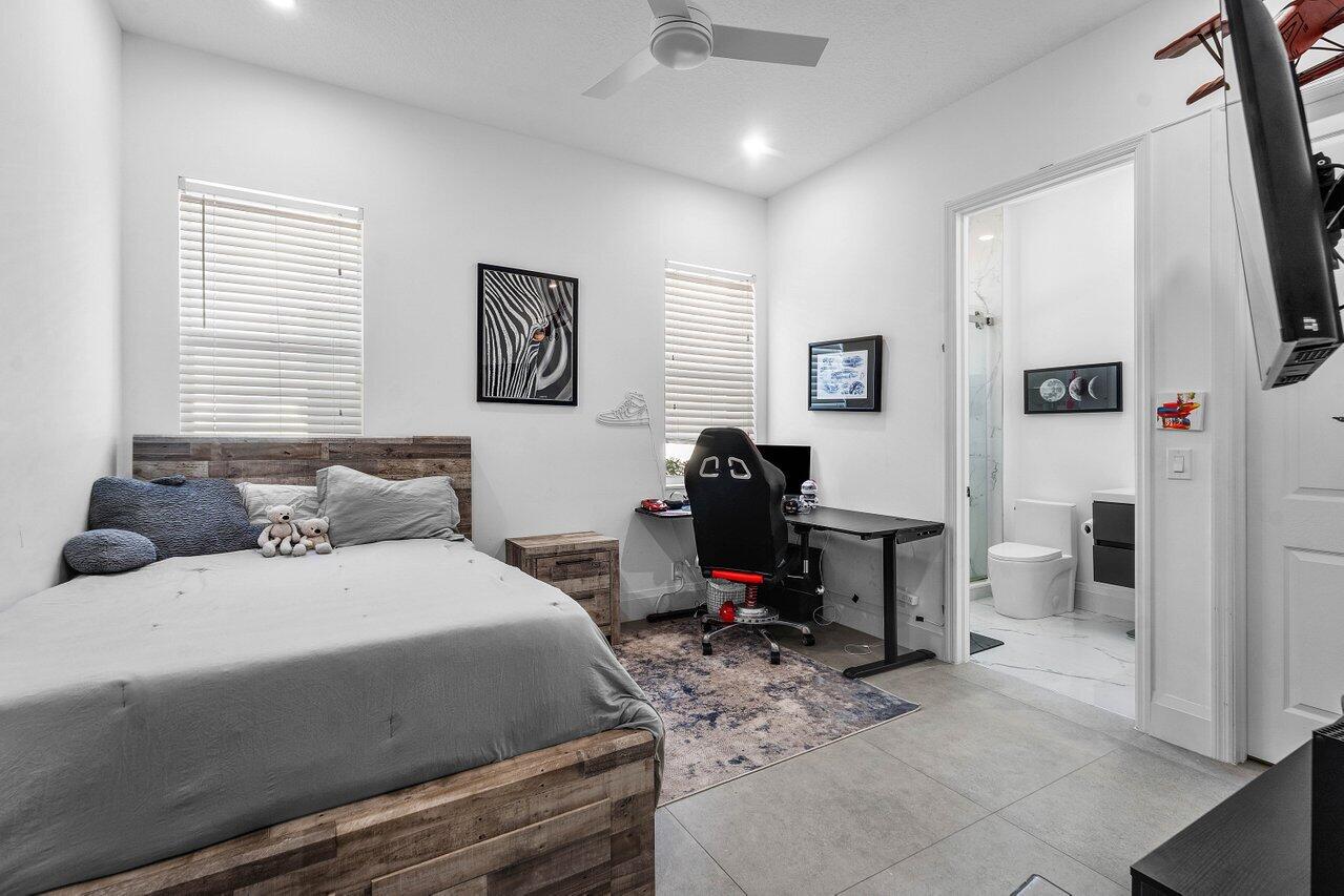 BALLENISLES POD 24 - Residential