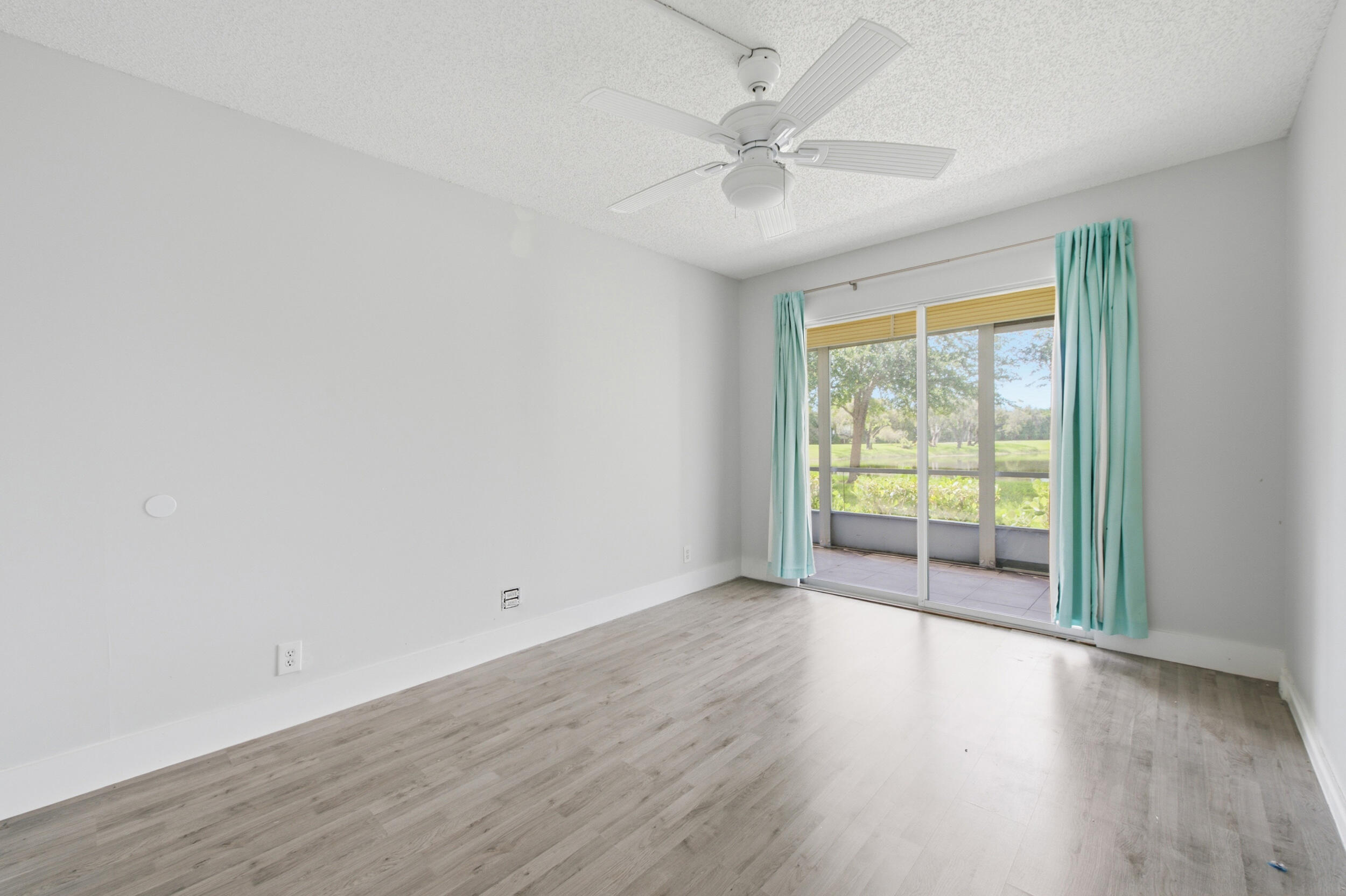 CENTURY VILLAGE/LINCOLN - Residential