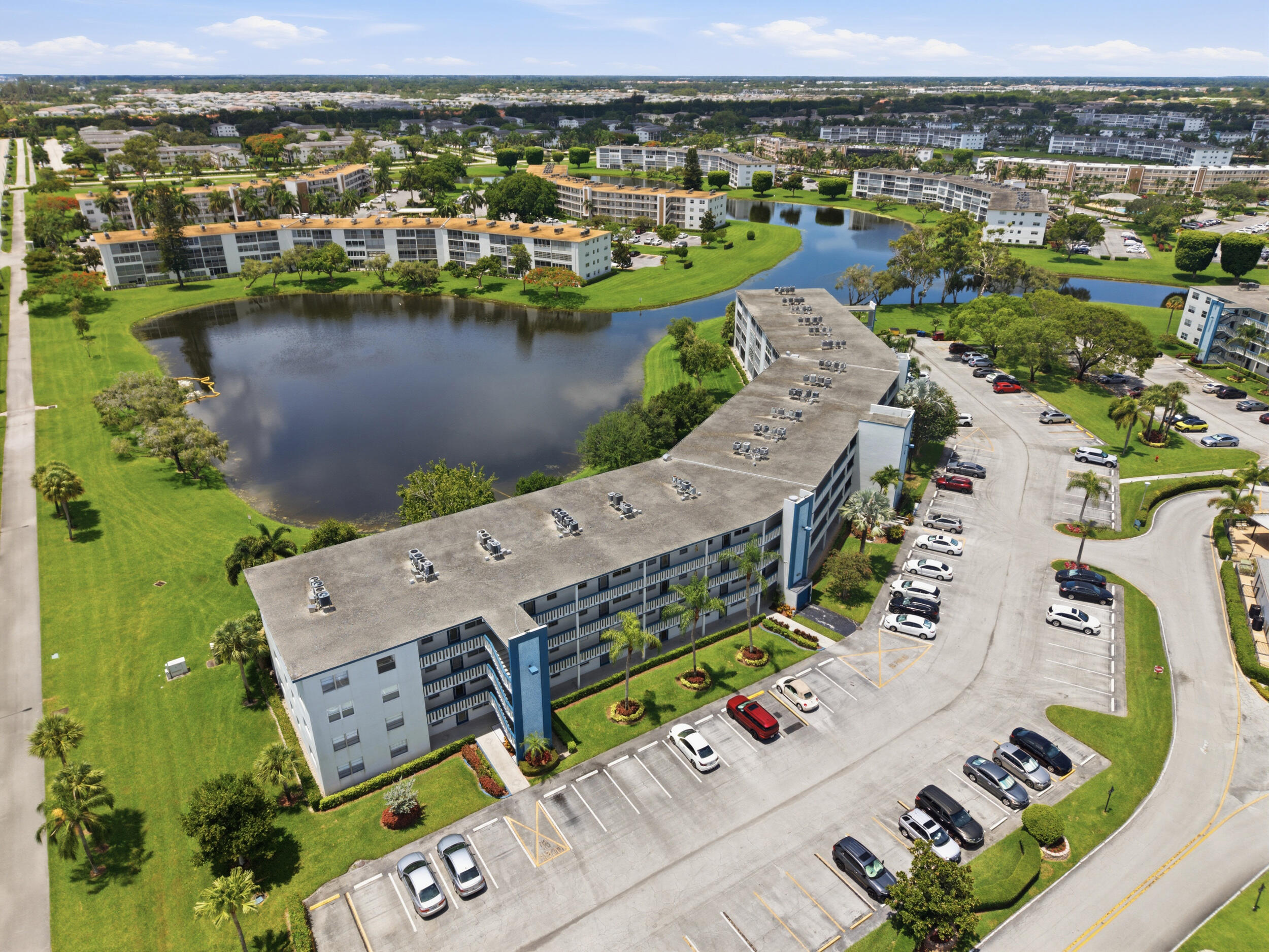 CENTURY VILLAGE/LINCOLN - Residential